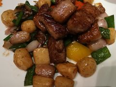 黑椒爆炒雪花牛肉粒-皇朝会.经典传统粤菜(外滩店)