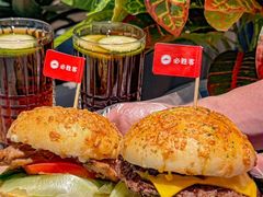 -必胜客(WOW中心城店)