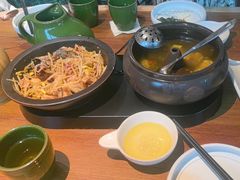 -云海肴·汽锅鸡·云南菜(天山百盛优客店)