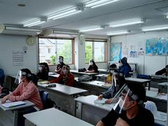 -成都濑川外国语学校