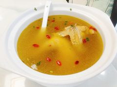 -七的湖·晚芳亭·阳澄湖农家菜·大闸蟹(莲花岛店)