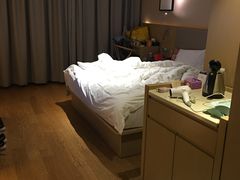 -铂逸梦秦酒店(横店梦幻谷店)