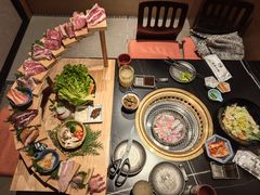 -山川小町·极番烧肉(新地假日广场店)