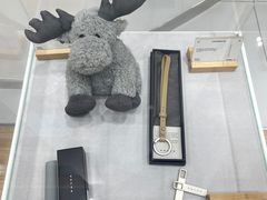 -杭州中沃沃尔沃4S店(滨江区店)