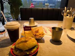 -必胜客(港悦广场店)