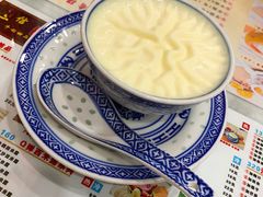 -广信牛奶甜品世家(台东店)