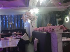 -樱花里音乐餐吧·牛扒椰子鸡(东圃店)