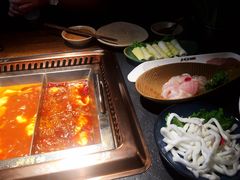 -老牌坊云南鱼豆花火锅(哈西万达店)