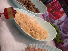 -四囍码头海鲜烧烤自助火锅(外滩南京东路悦荟广场店)