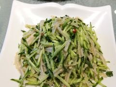 -老码头黑皮肘子锅包肉(赣水路店)