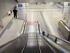 -新百广场(地铁站)