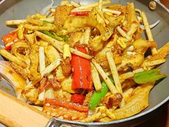 -魏铭鱼头捞饭(晋阳路店)