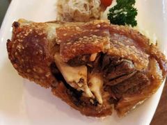 自酿啤酒脆皮烤猪肘-Ambra Haus琥珀屋精酿餐厅(宝山店)