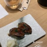 只顾拍照了，整的这个鹅肝寿司不太热乎了，不纠结了