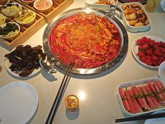 -茅草房·河畔园林火锅