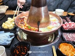 -果松木炭酸菜铜火锅·外婆参鸡汤