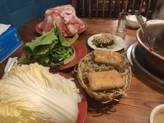 -洞庭洲·防空洞火锅·烧烤·铜锅涮肉(新百广场店)