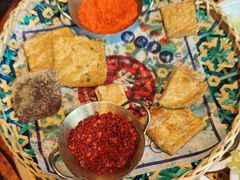 -包整·丝娃娃(一览甲秀楼风景店)