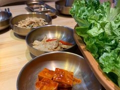 十道正宗韩国小菜-金顺韩式烤肉·网红烤肉店(广利路店)