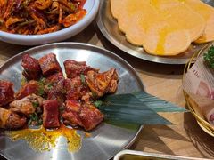 -青瓦餐厅·生鱼片·韩园烤肉(西塔店)