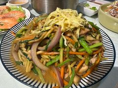-益百岁牛尾汤(香山路店)