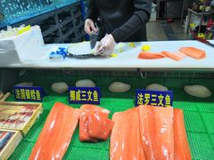 -渔人湾码头海鲜市场负二楼