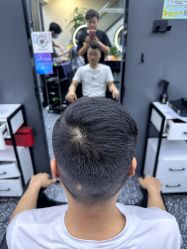 -藤野造型专业烫染接发