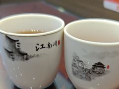 -百年老字号·观振兴蟹黄面·三虾面·苏式面(观前街富仁坊巷店)