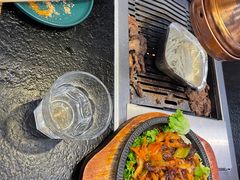 -臻牛烤肉