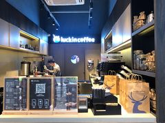 -瑞幸咖啡(八卦岭工业店)