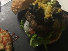 -HIGH FIVE哈福手工汉堡(桂林路店)