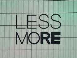 -LESSMORE科技头皮理容中心