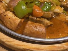 馕包肉-巴依兄弟西域美食(机场店)