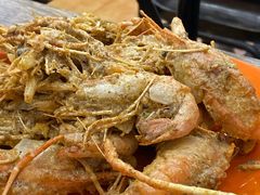 咸蛋黄炒虾-贞姨美食·老字号海鲜大排档