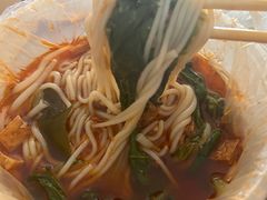 -二钢串叔麻辣烫(华龙大厦店)