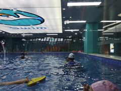 -Swim斯卫姆国际儿童游泳中心(红博中央公园店)