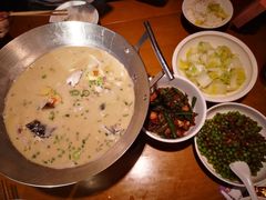 -格塘人家·山泉水煮鱼(望兴家园店)