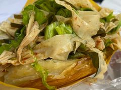 菜夹馍-两勺子一碗口水鸡拌面