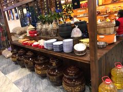 自助取餐区-黄桷树曹家私房菜(江与城店)