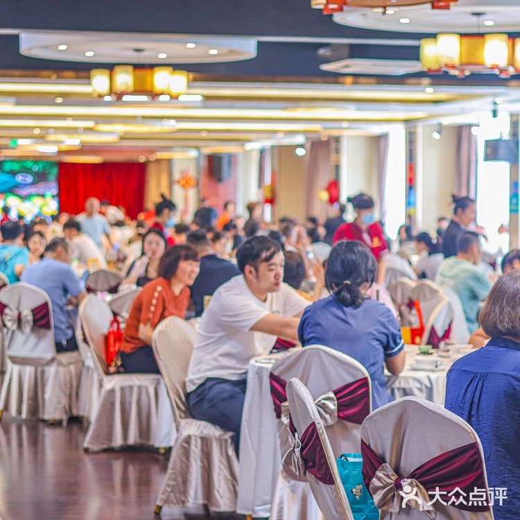 在顺德,天天有喜这家店的烧鹅真的巨好吃!