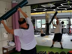 -hot up 健身工作室