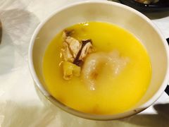 -鲜入围煮花胶鸡海鲜火锅