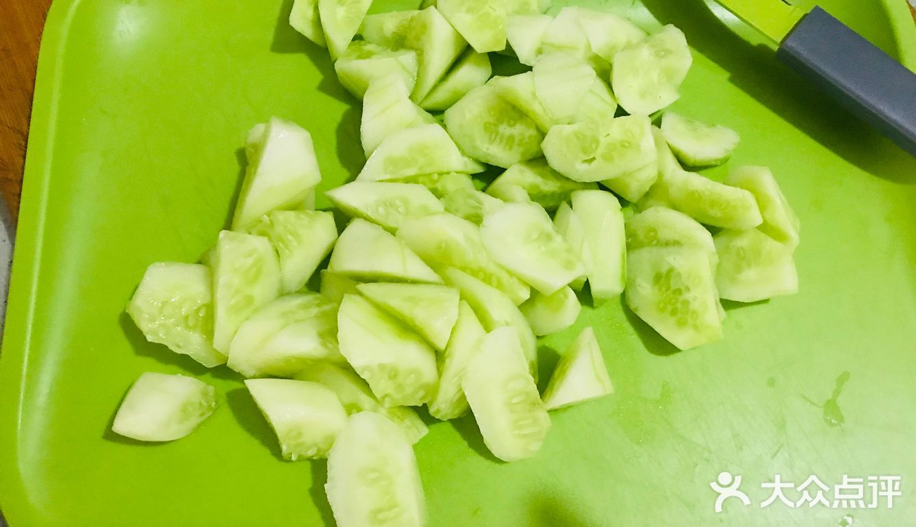 手残党也可以自己做早餐系列之凉拌黄瓜