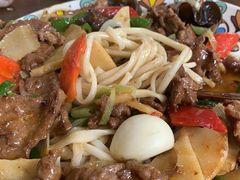 -歹歹的加个面过油肉拌面