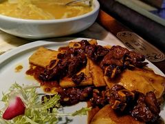 黑椒牛仔骨炒年糕-绿茶餐厅(乐峰广场店)