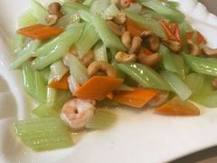 -老码头黑皮肘子锅包肉(赣水路店)