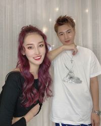 -十六番发型师事务所