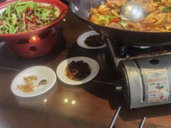 -富正毅三下锅·湘西韵味(天门山索道店)