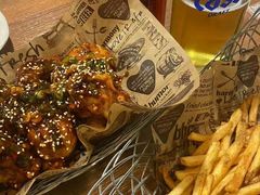 -BHC炸鸡(明洞总店)