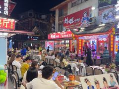 -刘姐啤酒鱼民族演艺餐厅(西街总店)